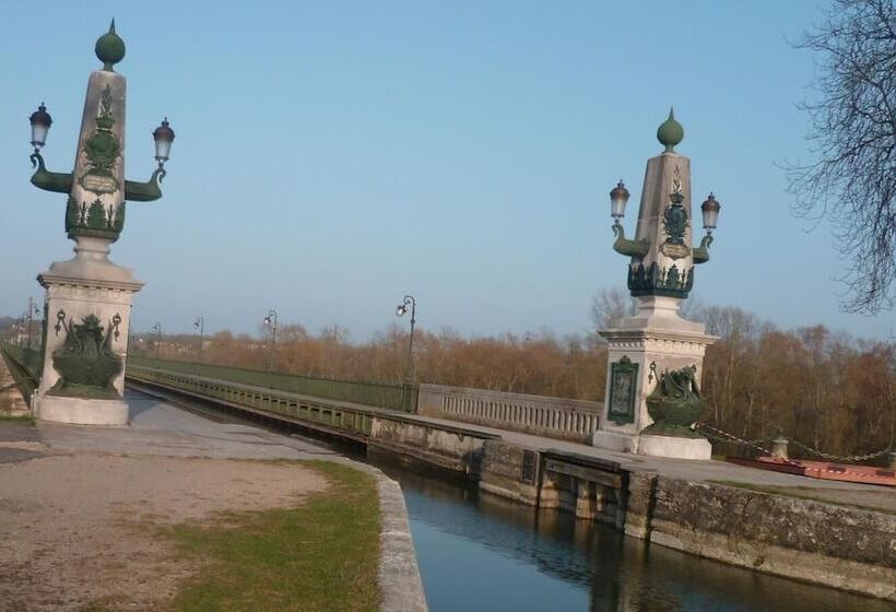 צימר Chambre D Hôtes Face à Briare