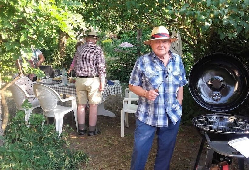 ベッドアンドブレックファースト Chambres Du Jardin Fleuri