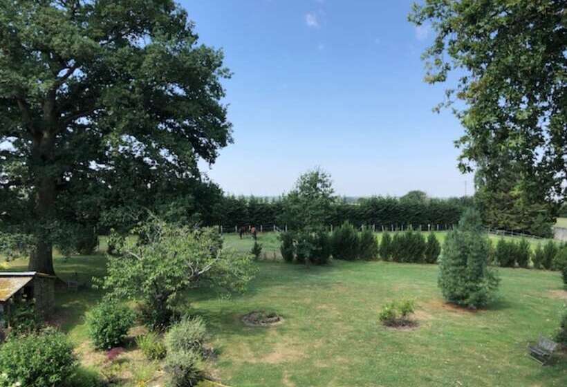 مبيت وإفطار Domaine Des Trois Chênes