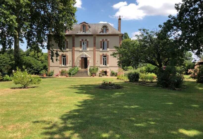 مبيت وإفطار Domaine Des Trois Chênes