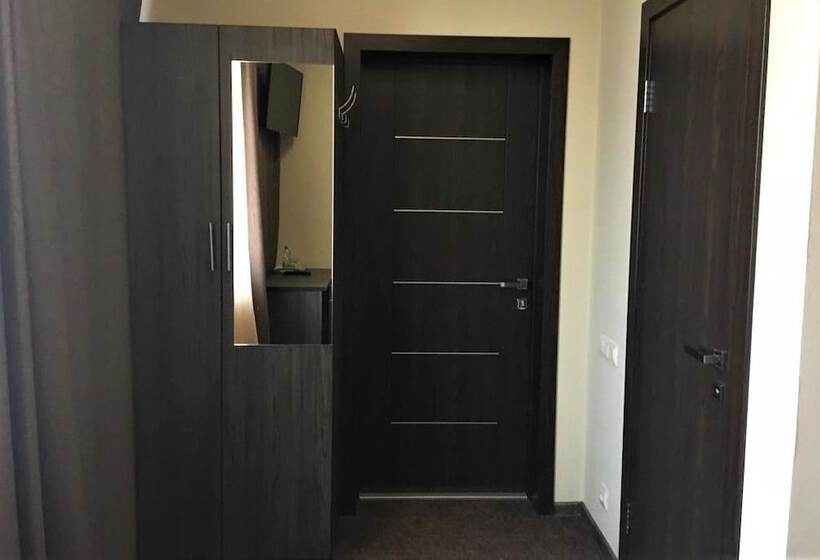 צימר Guesthouse On Rodnikovaya 9