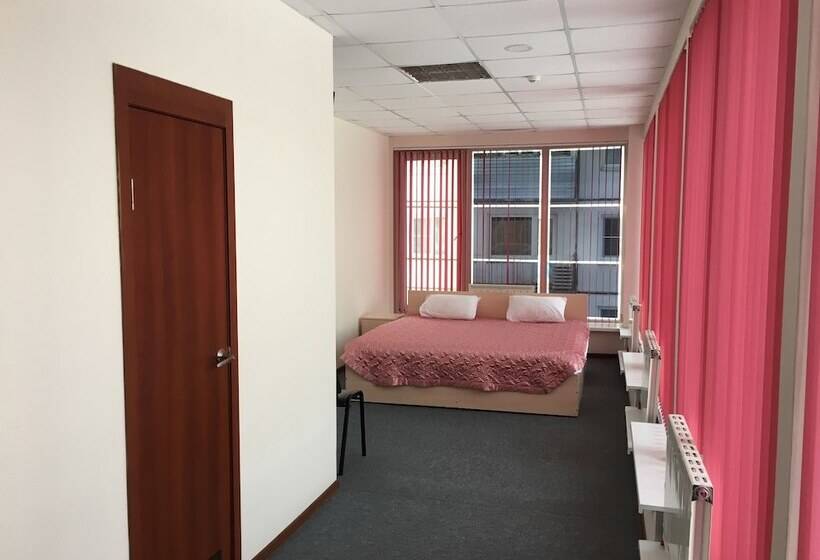 مبيت وإفطار Kosmos