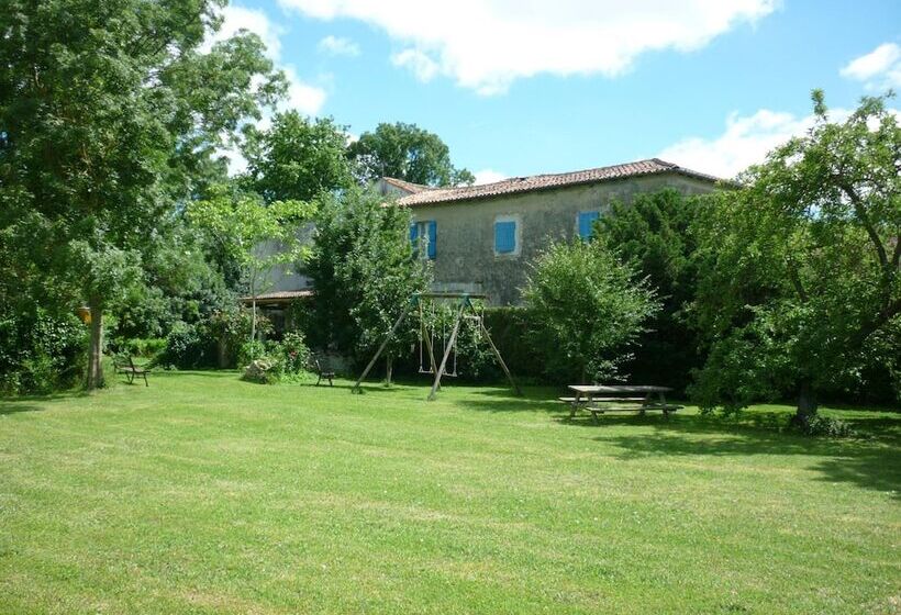 Bed and Breakfast Le Logis De Faugerit