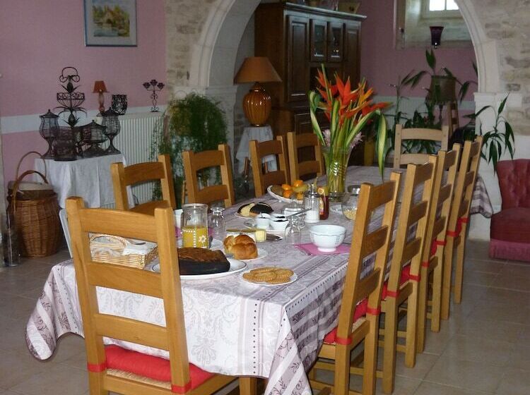 Bed and Breakfast Le Logis De Faugerit