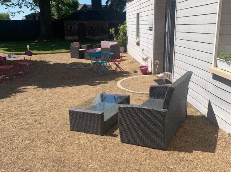 ベッドアンドブレックファースト Le Petit Manoir