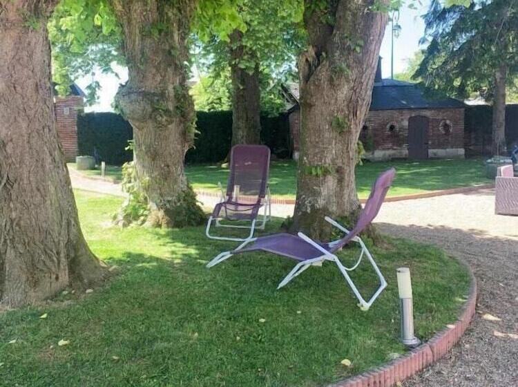 ベッドアンドブレックファースト Le Petit Manoir