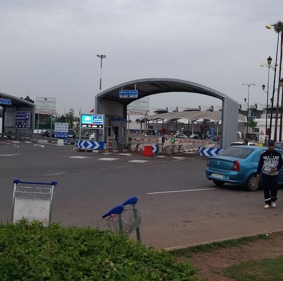 تختخواب و صبحانه Mohammed V Airport Home