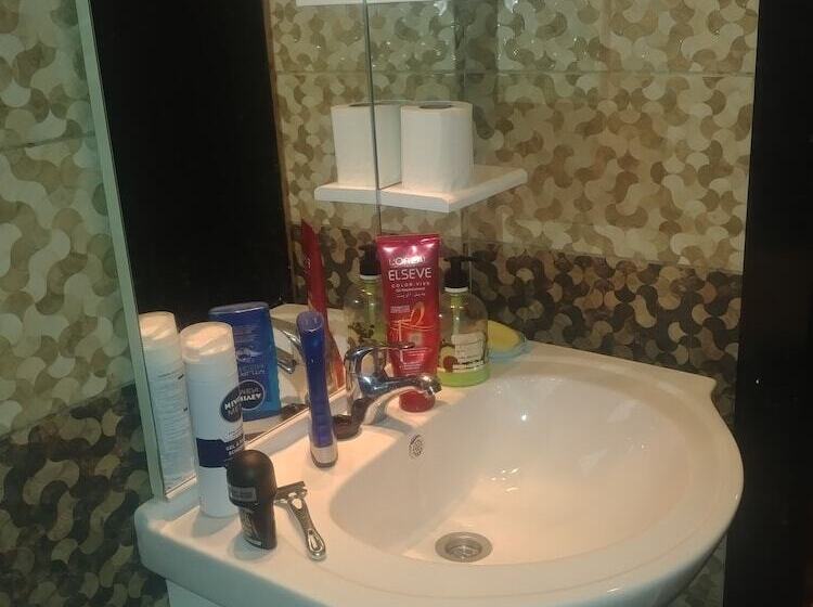 تختخواب و صبحانه Mohammed V Airport Home