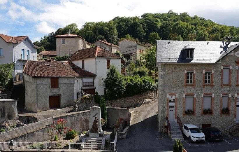مبيت وإفطار Olivier Bar Restaurant Et Chambre Dhotes