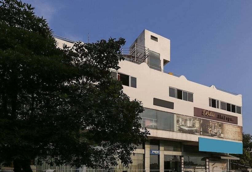 Capital O 22428 Hotel Dreams