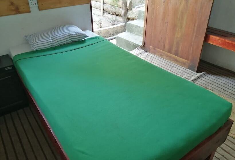 Foret De Vill   Hostel