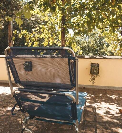 פונדק Le Petit Chateau