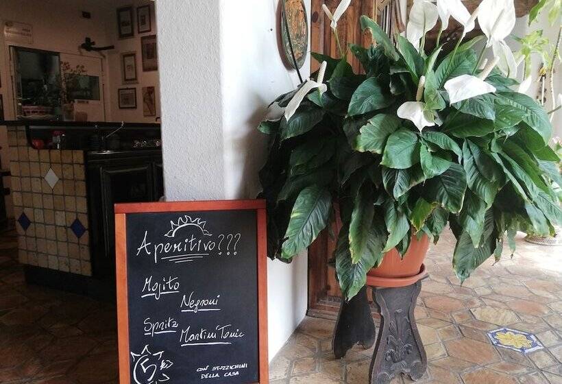 פונדק Le Petit Chateau