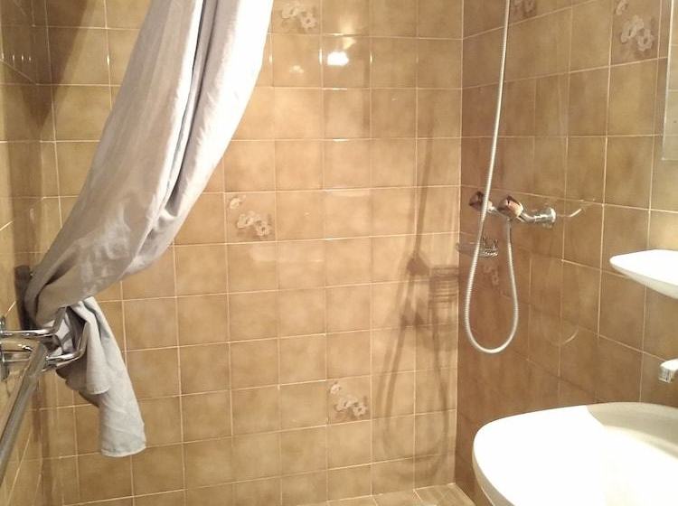 פונדק Chalet Les Sapins Enchantés