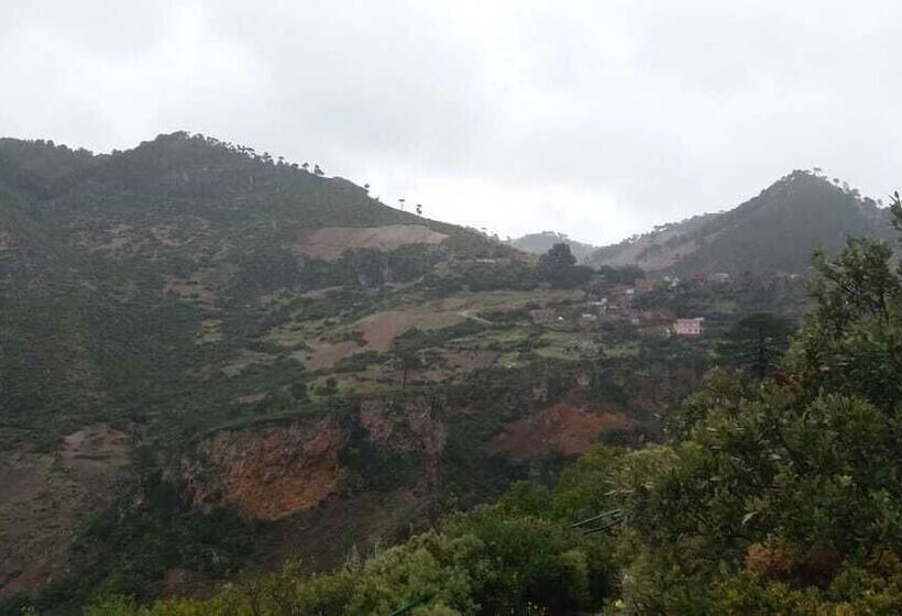 مسافرخانه Maison D Out Parc Akchour