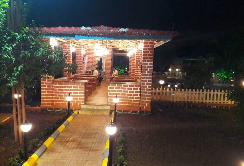 فندق Aanandi Farm And Resort