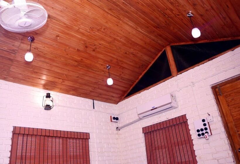 فندق Aanandi Farm And Resort