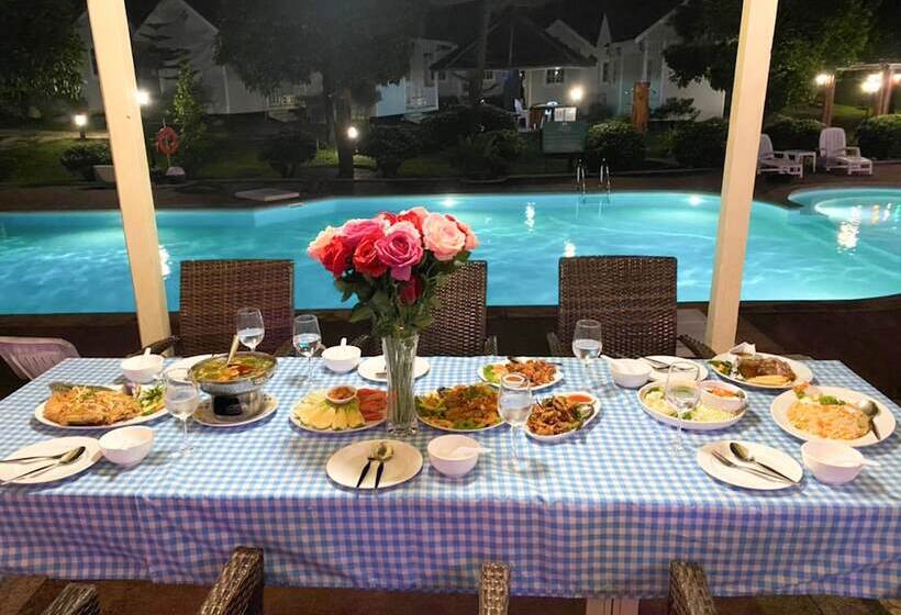 ホテル Akantuka Homestay