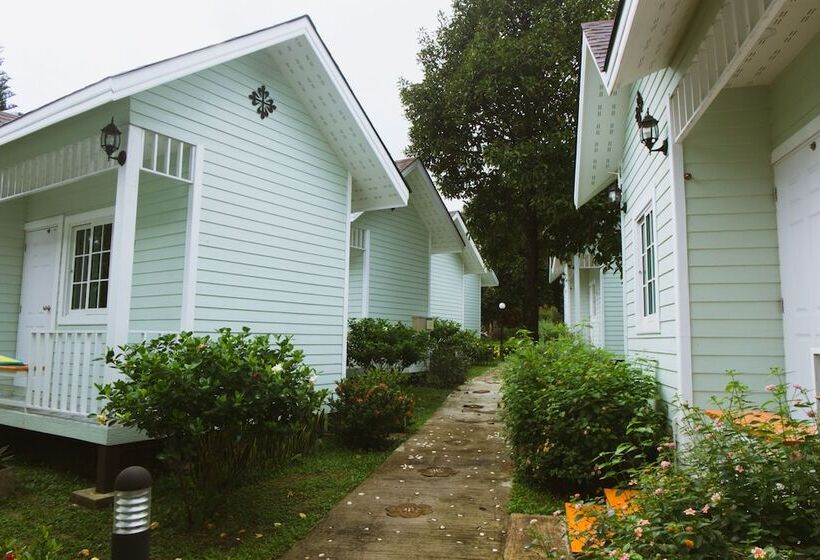 ホテル Akantuka Homestay