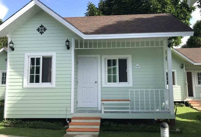 ホテル Akantuka Homestay