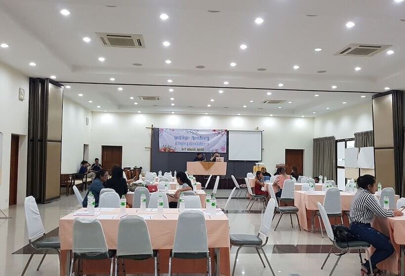 בית מלון כפרי Baan Thai Resort