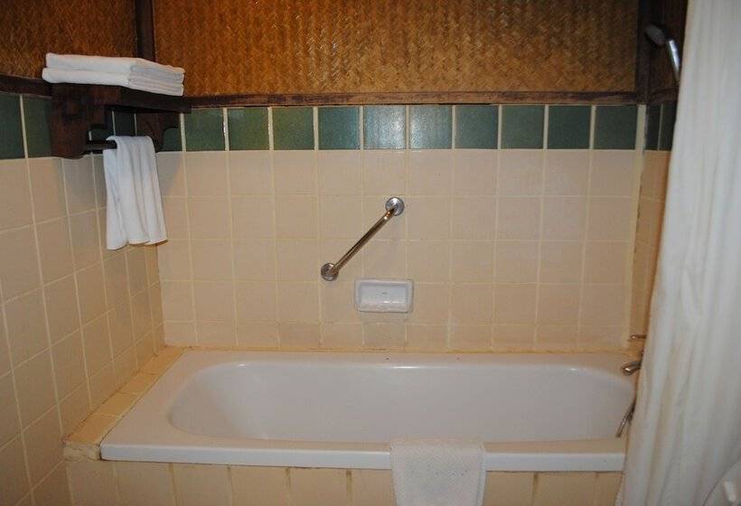 בית מלון כפרי Baan Thai Resort