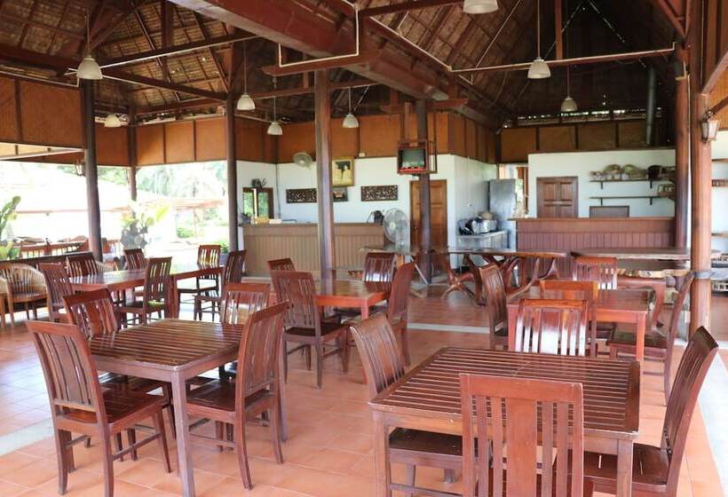 בית מלון כפרי Baan Thai Resort