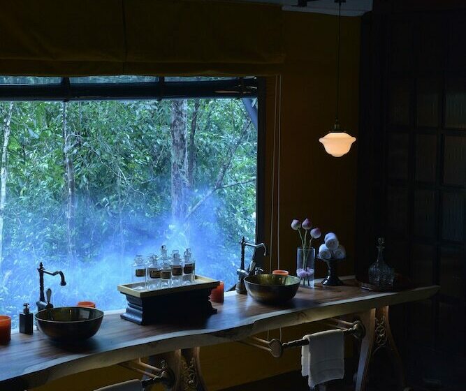 ホテル Bensley Collection Shinta Mani Wild