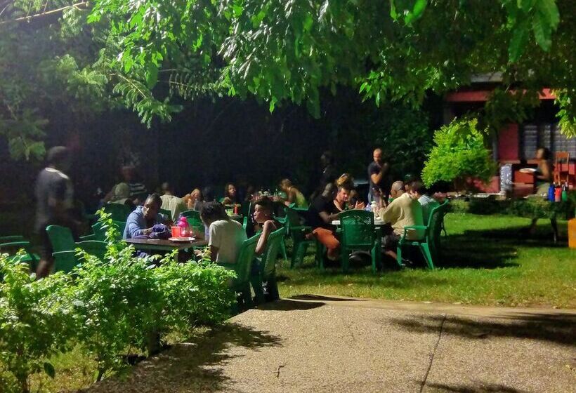 هتل Big Foot Safari Lodge