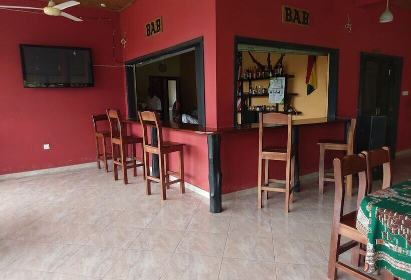 هتل Big Foot Safari Lodge