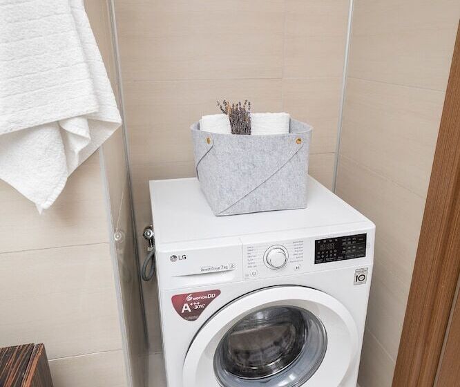 هتل Bucharest Apartments Deluxe