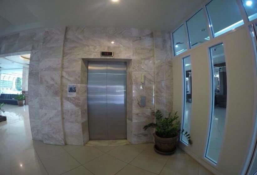 酒店 Century Grand