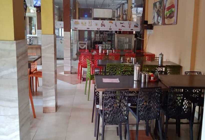 酒店 Chakasha Govindam