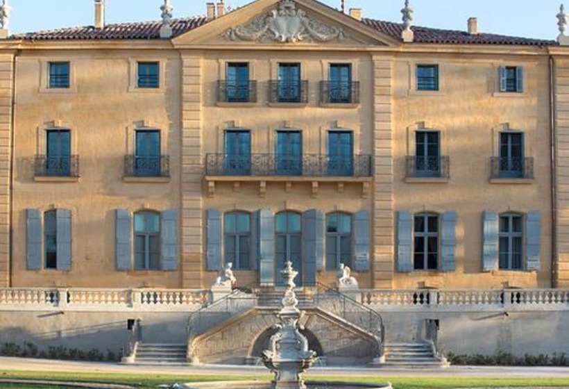 Отель Chateau De Fonscolombe