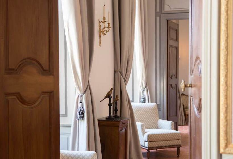 Отель Chateau De Fonscolombe