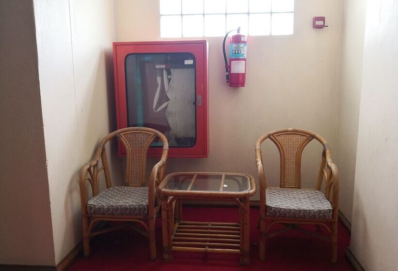 Отель Cl Garden Inn