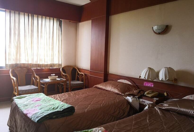 فندق Cl Garden Inn