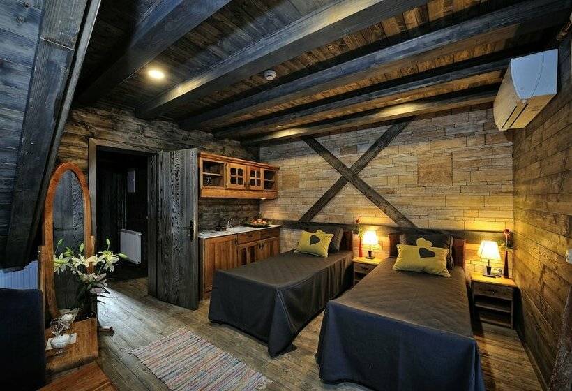 فندق Ethno Houses Plitvica Selo Deluxe