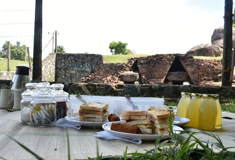 Отель Explorer By Eco Team  Maduru Oya National Park