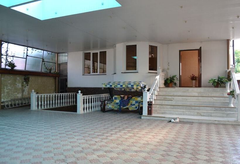 בית מלון כפרי Guest Complex Edelweiss