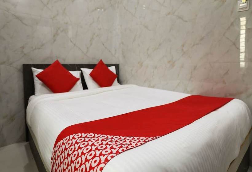 فندق Guru Comforts By Oyo Rooms
