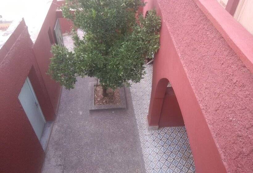 هتل Hôtel Daroudar