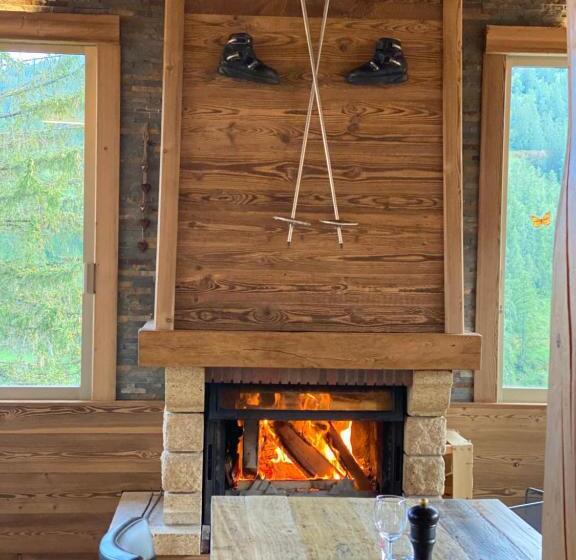 فندق Hôtel Génépi