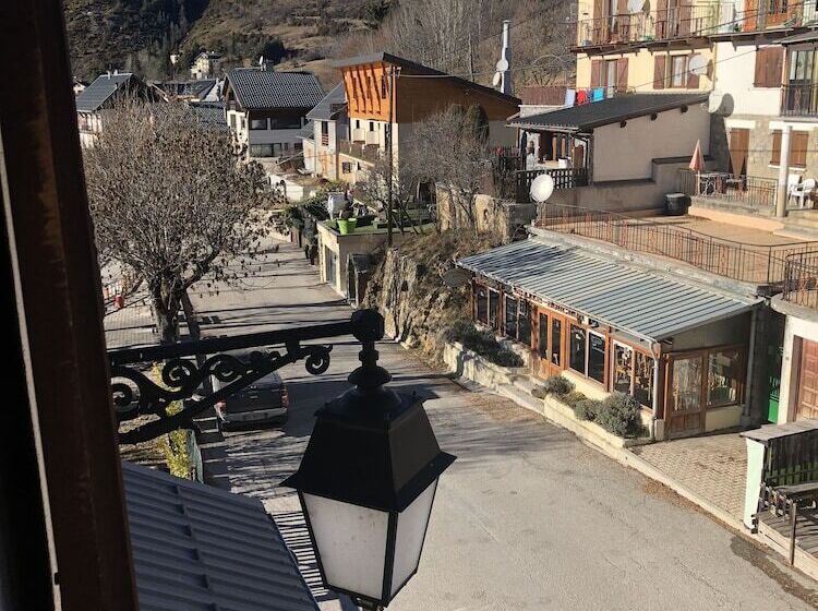 בית מלון כפרי Hôtel Génépi