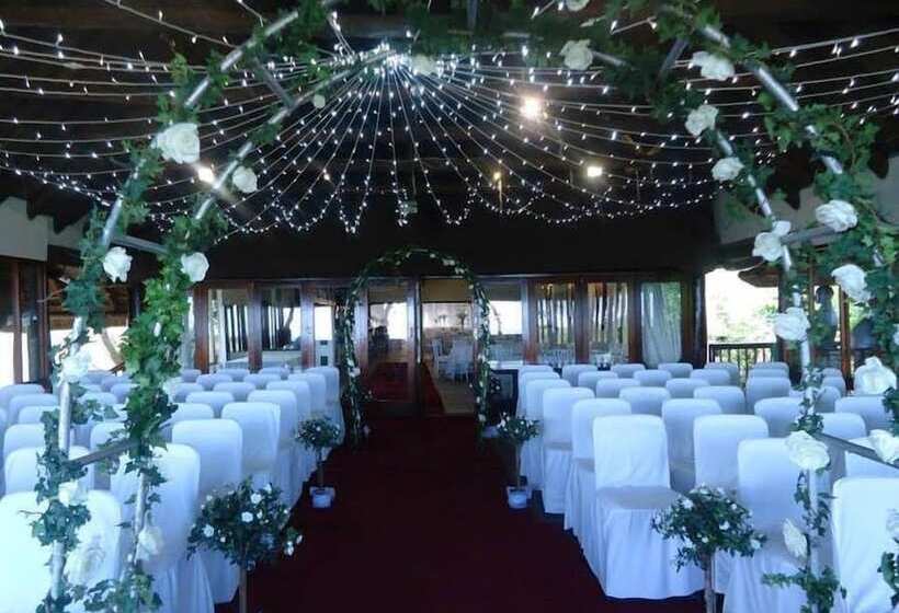 בית מלון כפרי Inkwenkwezi Private Game Reserve