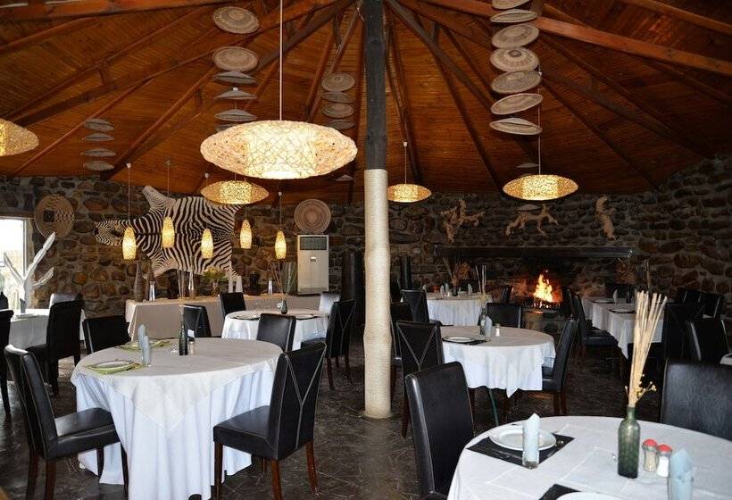 בית מלון כפרי Inverdoorn Game Reserve Lodge