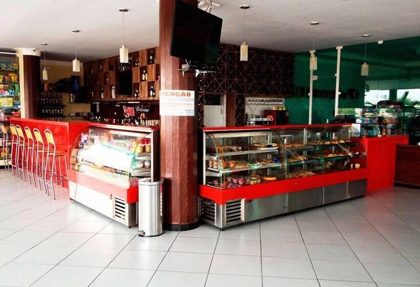 ホテル Jardineira Park