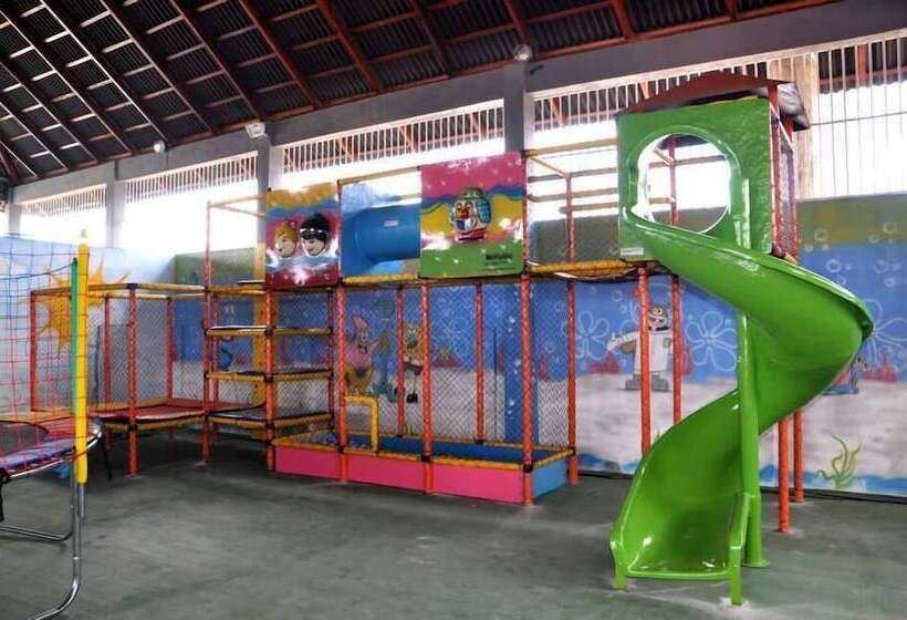 ホテル Jardineira Park