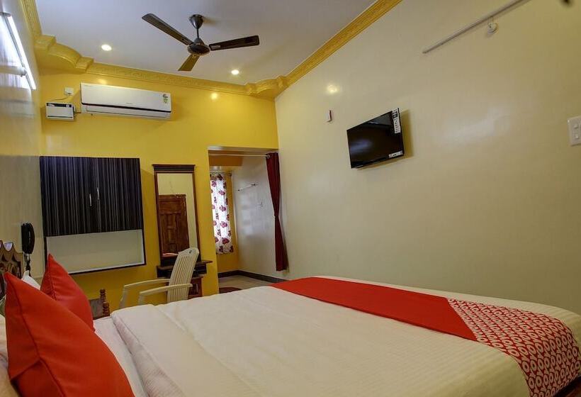 Отель K S Residency By Oyo Rooms