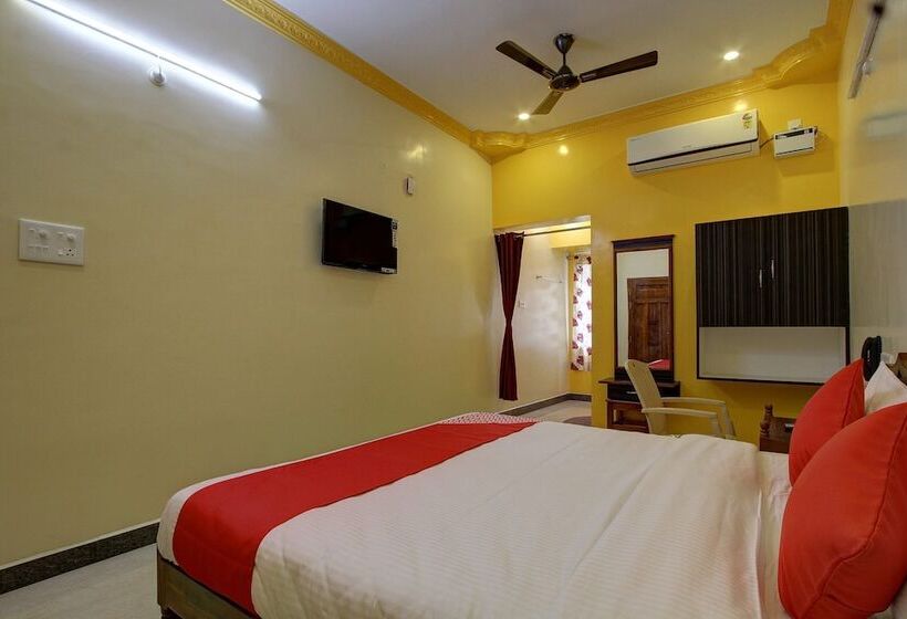 Отель K S Residency By Oyo Rooms